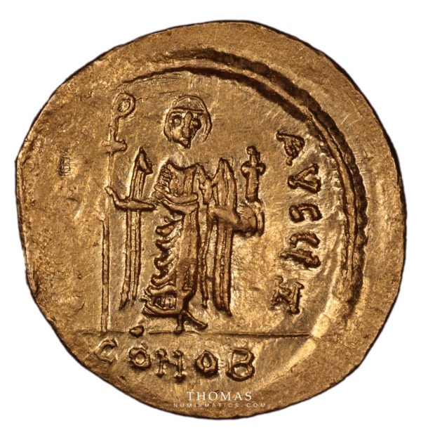 Revers de monnaie byzantine du solidus en or de Phocas
