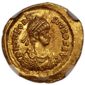 Théodose II – Tremissis or – Constantinople – NGC MS strike 5-5 – surface 4-5 obverse gold