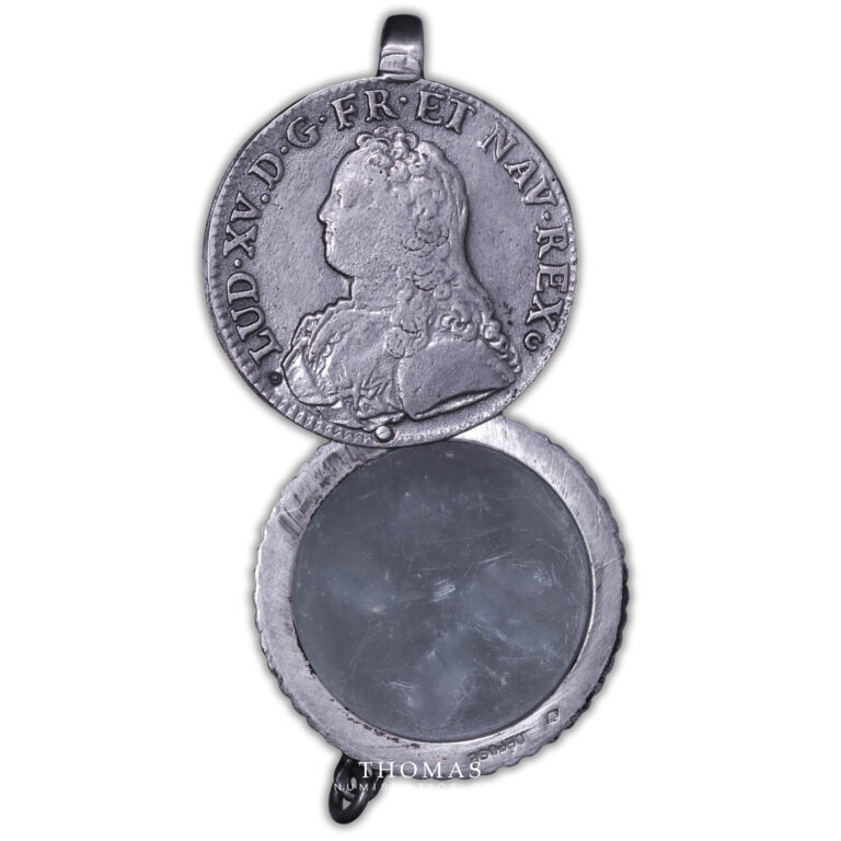 France – Eloi Pernet Collection – Louis XV Magnifying Glass – 1730 W Lille Ecu-1